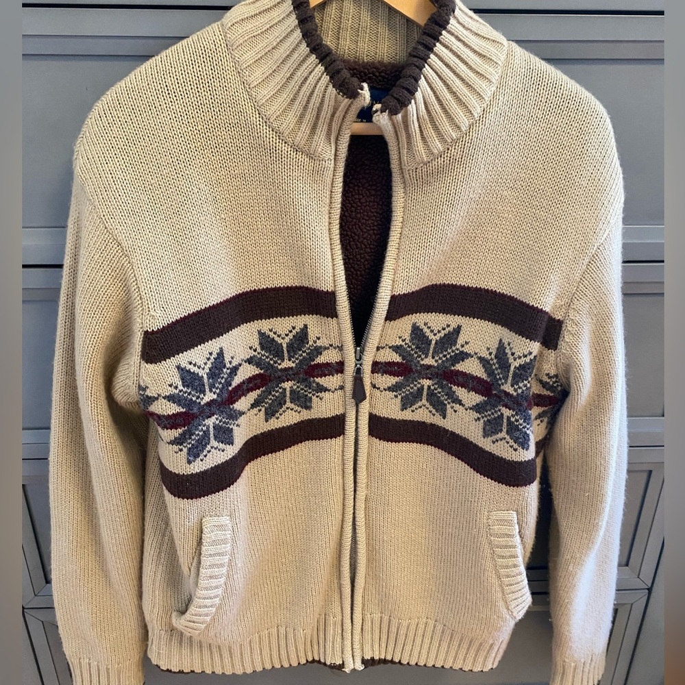Men’s small Club Room fleece lined sweater